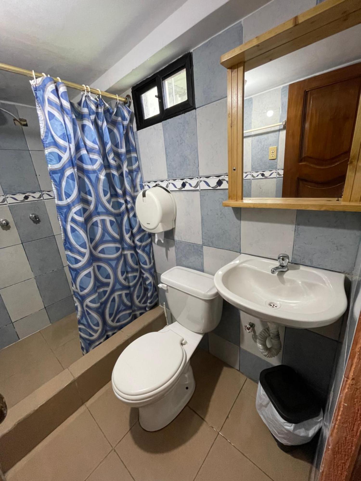 Hotel Casa De Huespedes "Darling" Puerto Baquerizo Moreno Zewnętrze zdjęcie