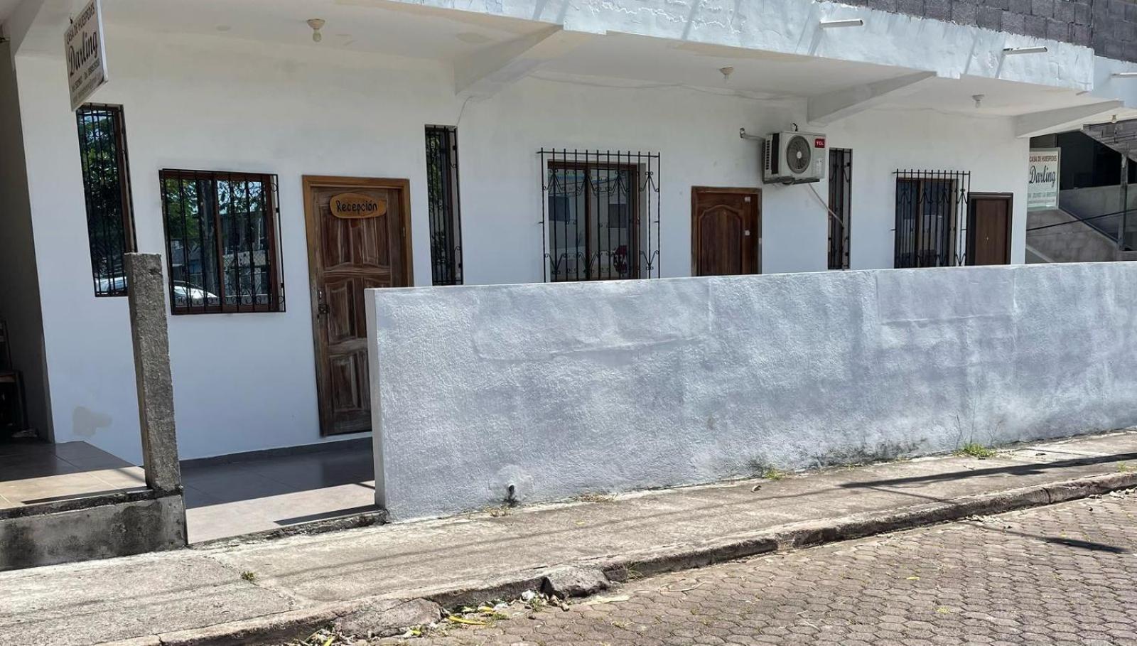 Hotel Casa De Huespedes "Darling" Puerto Baquerizo Moreno Zewnętrze zdjęcie