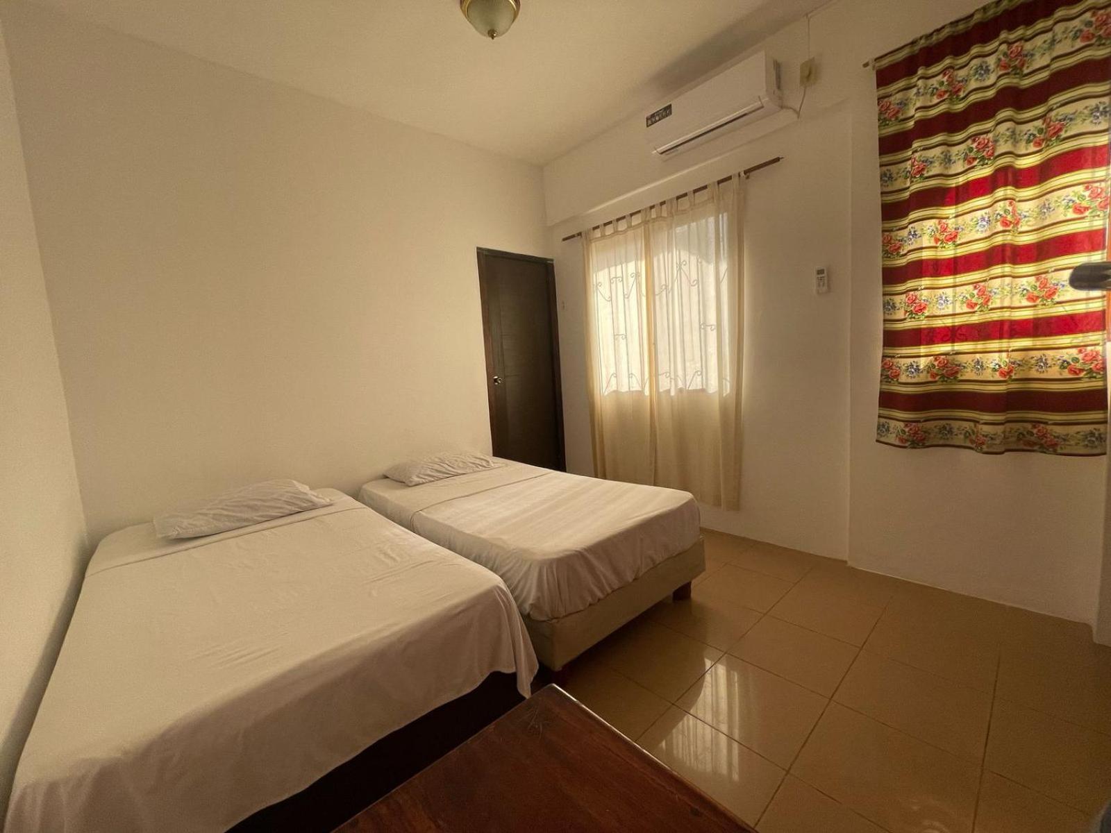 Hotel Casa De Huespedes "Darling" Puerto Baquerizo Moreno Zewnętrze zdjęcie