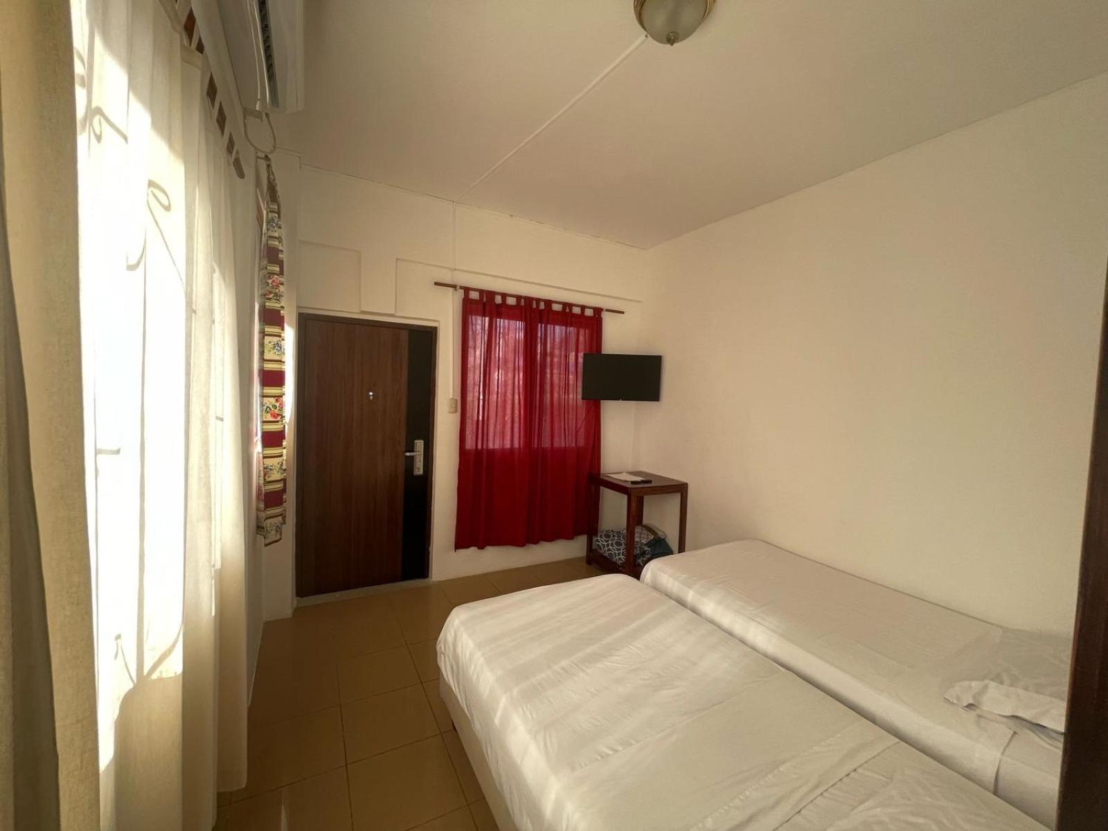Hotel Casa De Huespedes "Darling" Puerto Baquerizo Moreno Zewnętrze zdjęcie