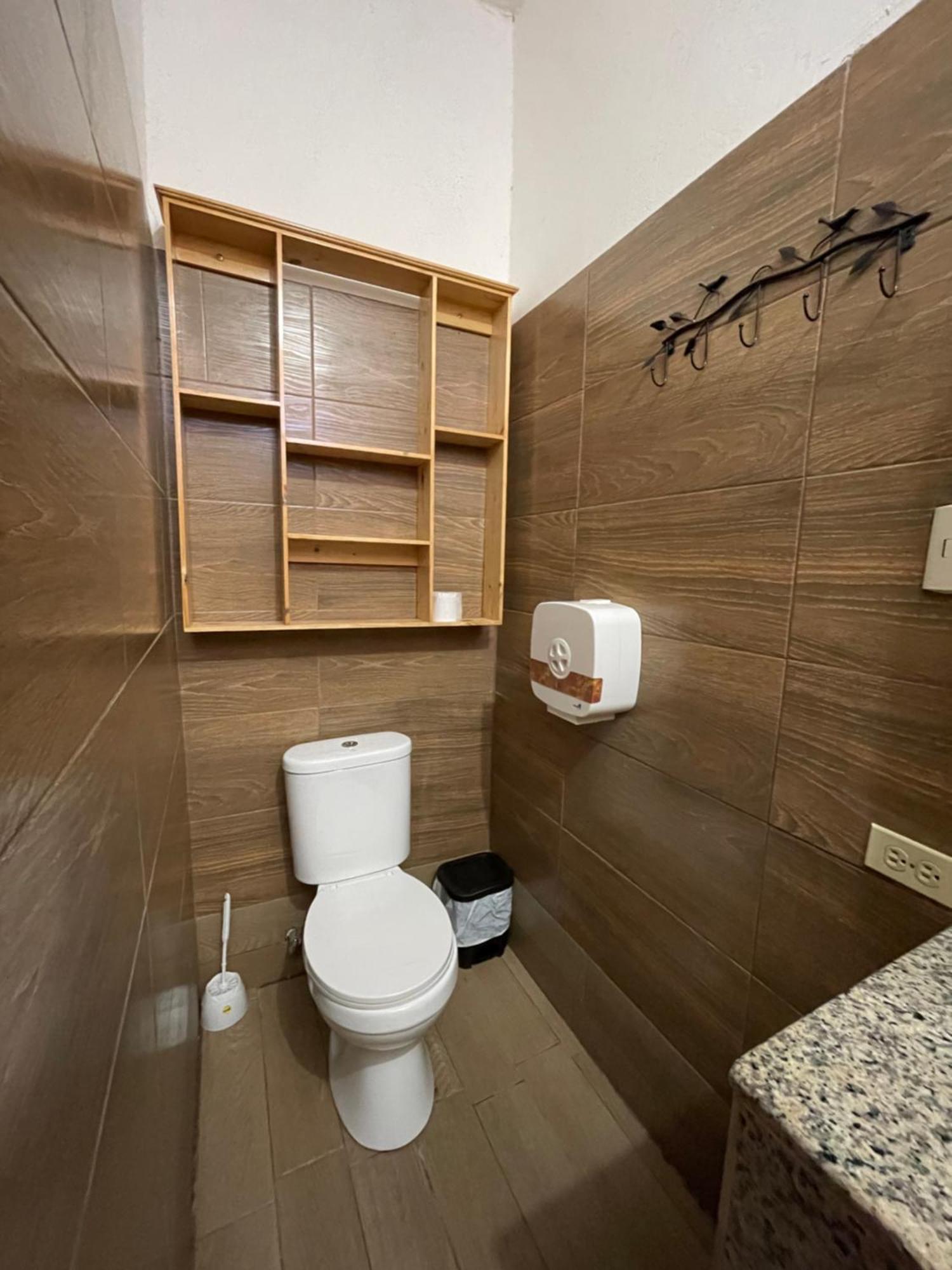 Hotel Casa De Huespedes "Darling" Puerto Baquerizo Moreno Zewnętrze zdjęcie