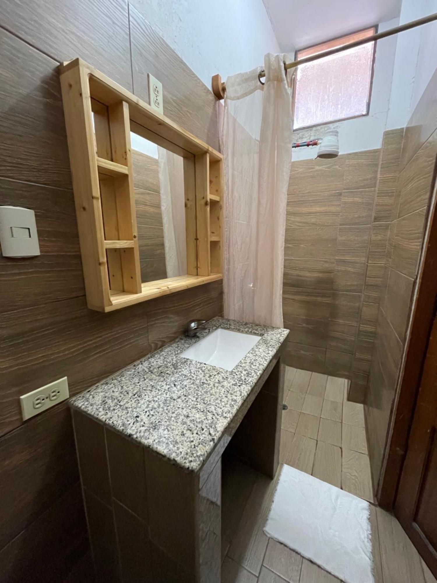 Hotel Casa De Huespedes "Darling" Puerto Baquerizo Moreno Zewnętrze zdjęcie